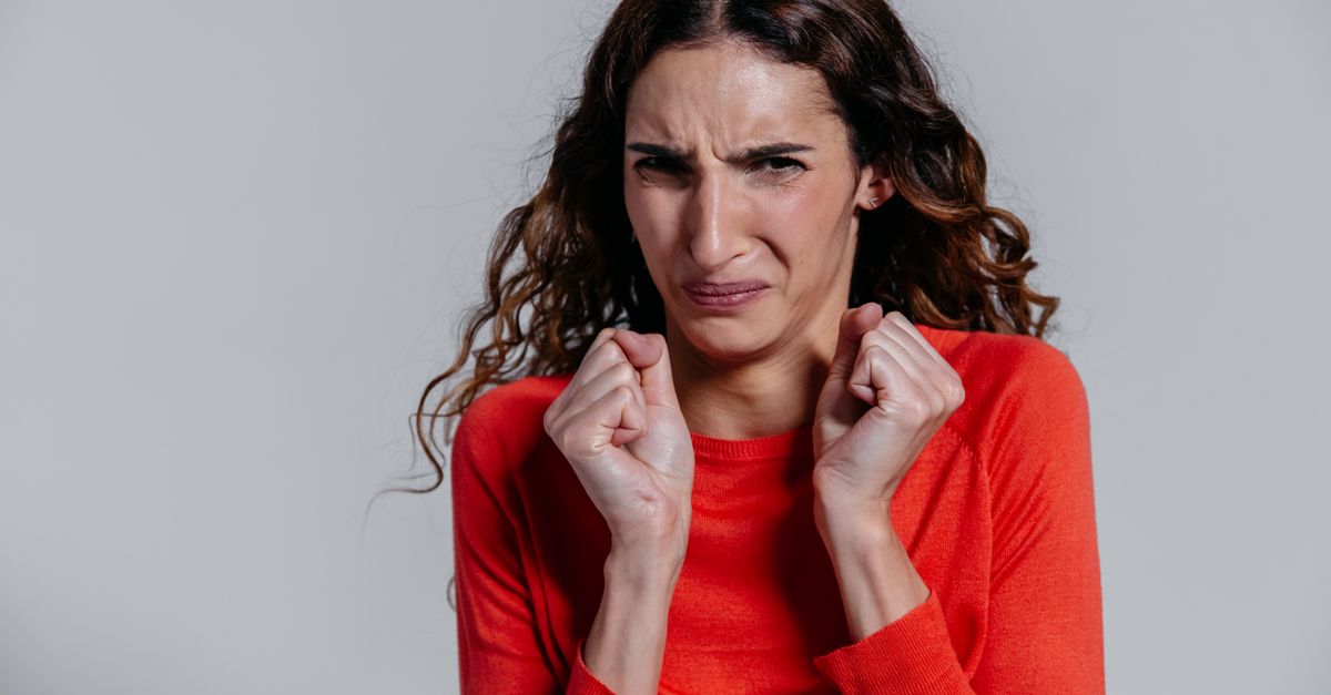 Hot Flash Symptoms: What a Hot Flash Actually Feels Like